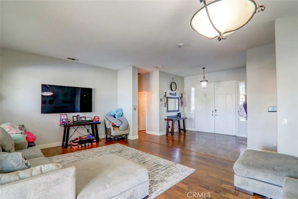 16950 Scottsdale, Riverside, California 92504 home-pic-16