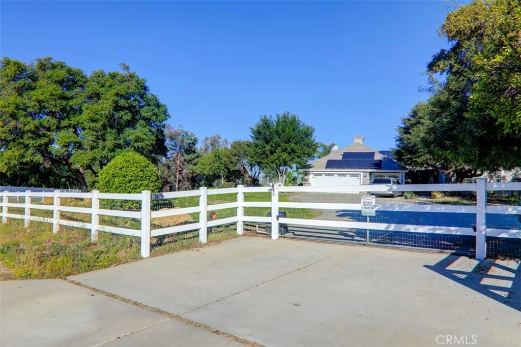 16950 Scottsdale, Riverside, California 92504 home-pic-3