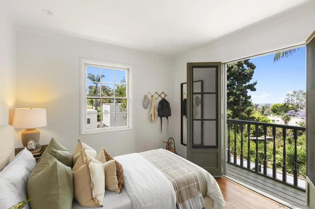 4430 Arista St, San Diego, California 92103 home-pic-21