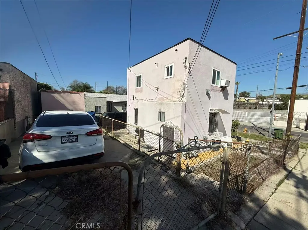 2426 Medford, Los Angeles, California 90033 home-pic-5