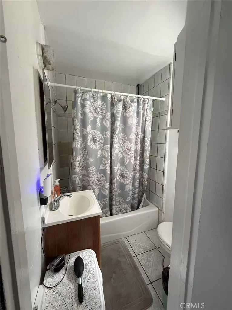 2426 Medford, Los Angeles, California 90033 home-pic-4