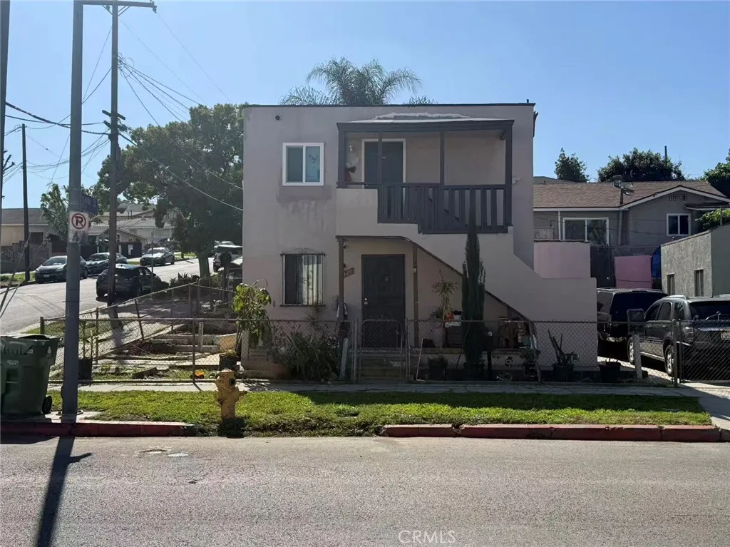 2426 Medford, Los Angeles, California 90033 home-pic-1