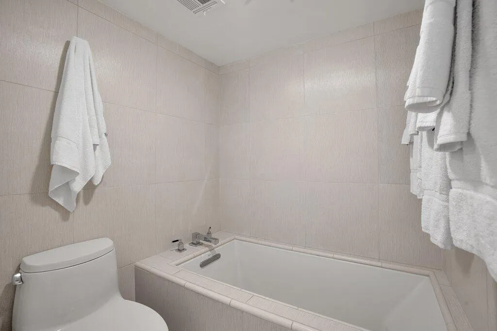 45750 San Luis Rey Avenue 24, Palm Desert, California 92260 home-pic-15
