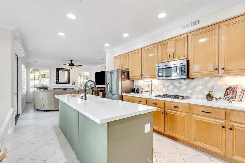 304 La Fremontia, San Clemente, California 92672 home-pic-13