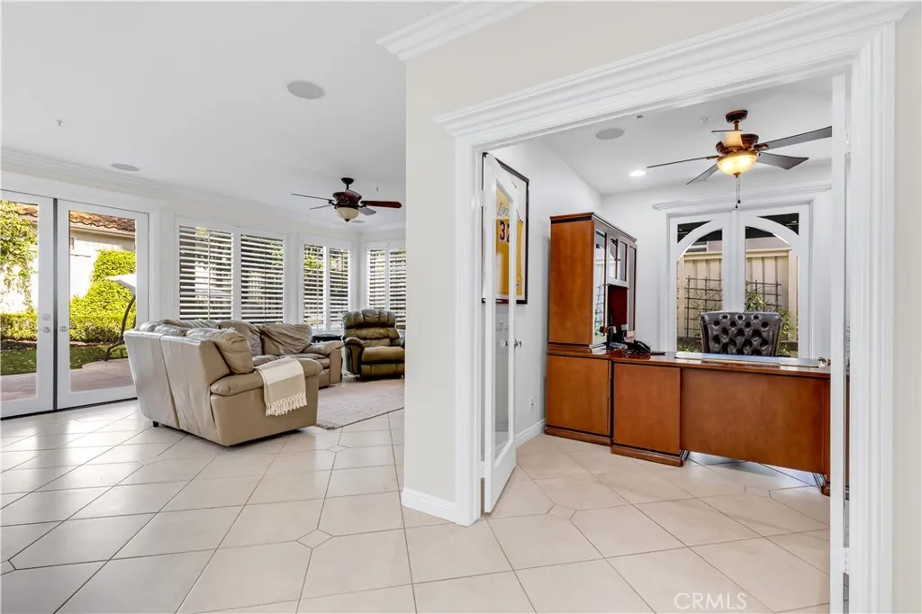 304 La Fremontia, San Clemente, California 92672 home-pic-24
