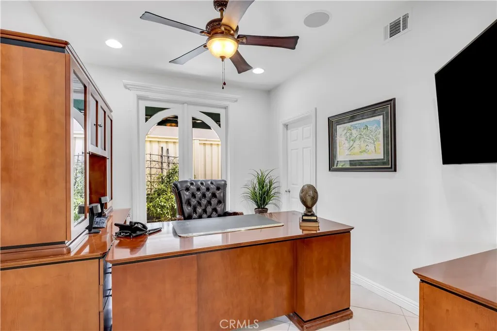 304 La Fremontia, San Clemente, California 92672 home-pic-25