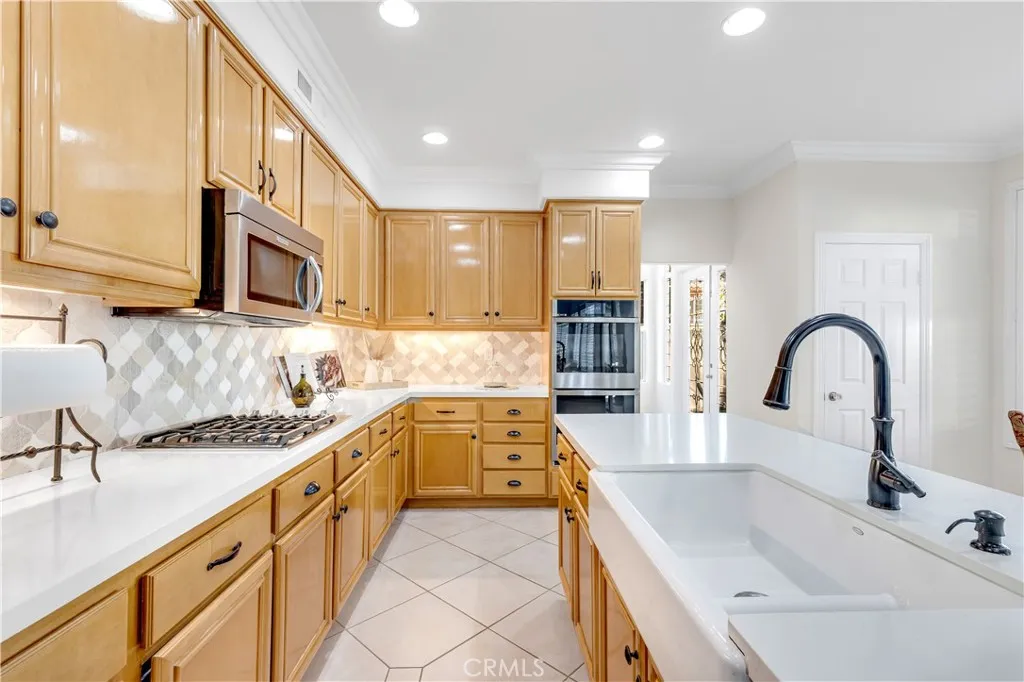 304 La Fremontia, San Clemente, California 92672 home-pic-17