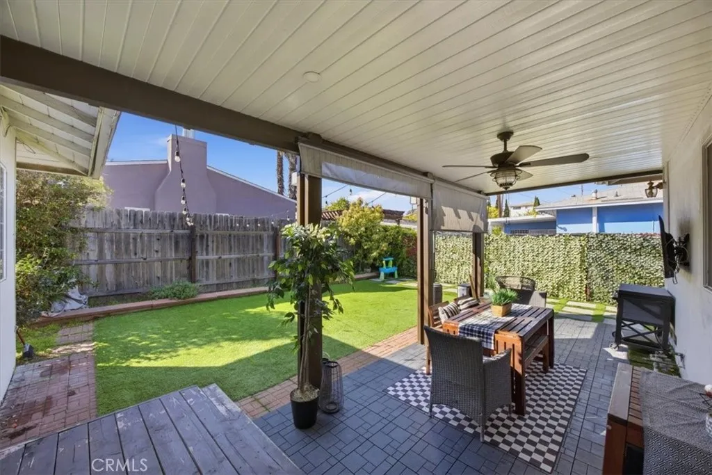 12919 S Manhattan Place, Gardena, California 90249 home-pic-12