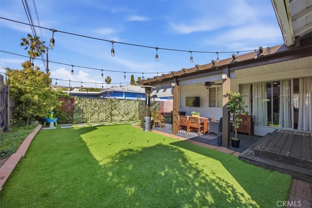 12919 S Manhattan Place, Gardena, California 90249 home-pic-14