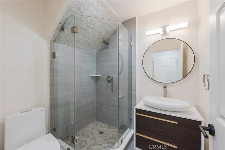 712 1/2 N Chestnut Ave, Los Angeles, California 90042