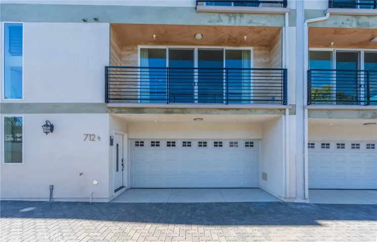 712 1/2 N Chestnut Ave, Los Angeles, California 90042