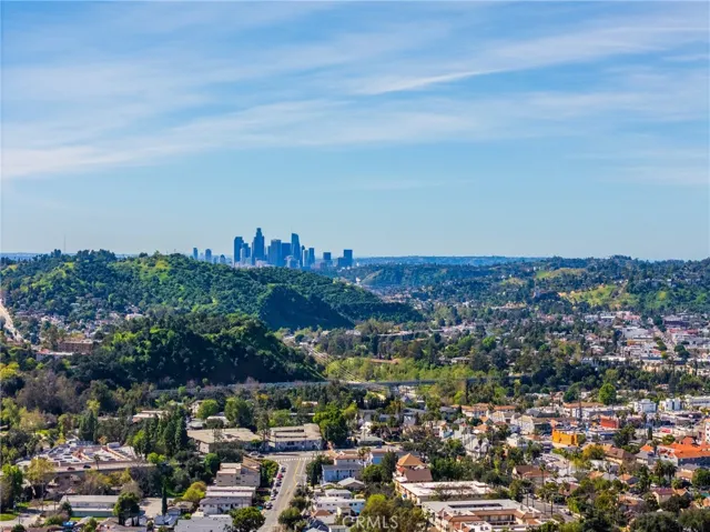 712 1/2 N Chestnut Ave, Los Angeles, California 90042