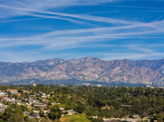712 1/2 N Chestnut Ave, Los Angeles, California 90042