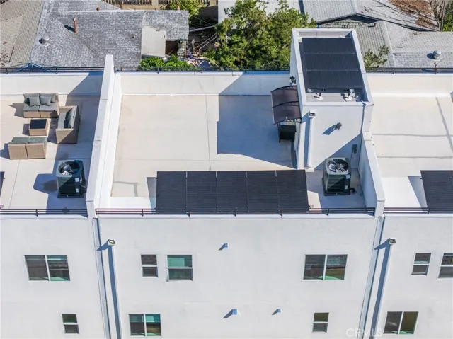 712 1/2 N Chestnut Ave, Los Angeles, California 90042