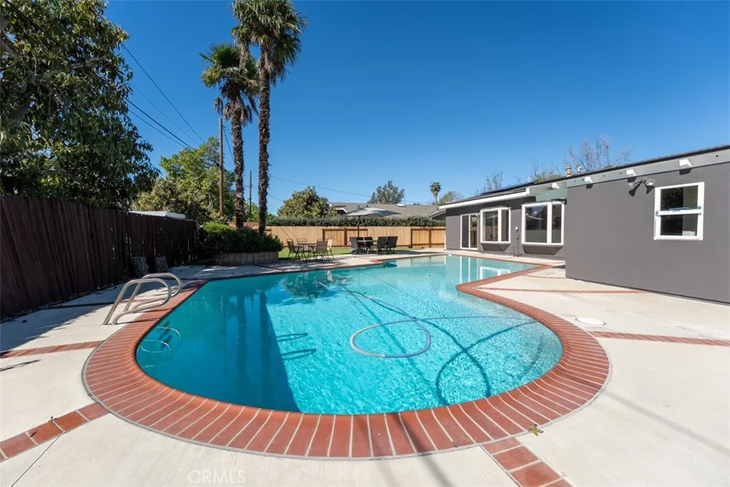 17922 Romelle, Santa Ana, California 92705 home-pic-50