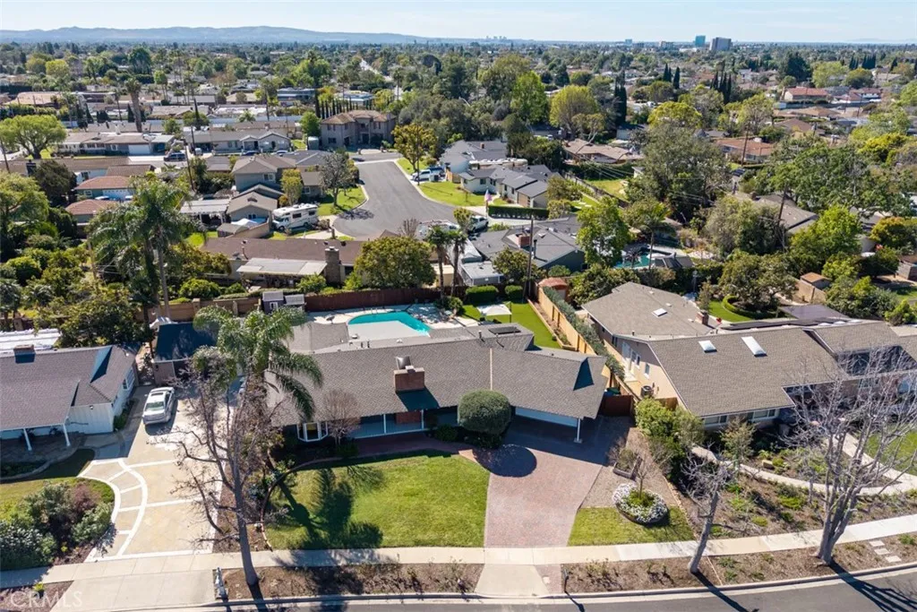 17922 Romelle, Santa Ana, California 92705 home-pic-59