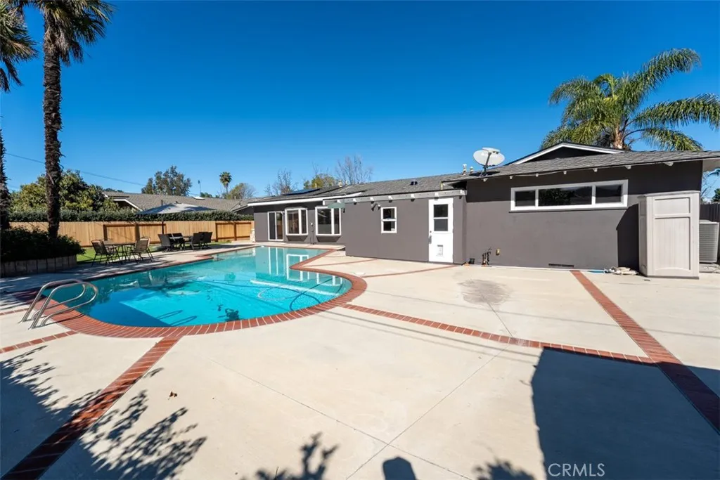 17922 Romelle, Santa Ana, California 92705 home-pic-54