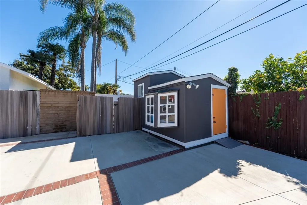 17922 Romelle, Santa Ana, California 92705 home-pic-46
