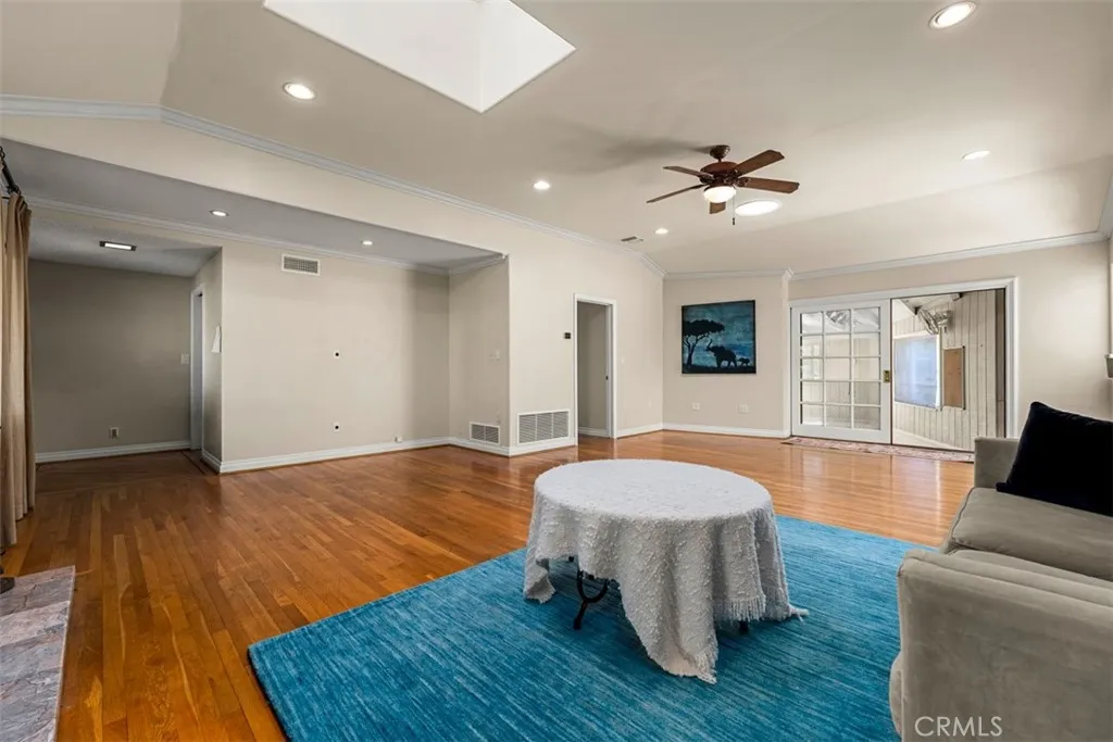 17922 Romelle, Santa Ana, California 92705 home-pic-16