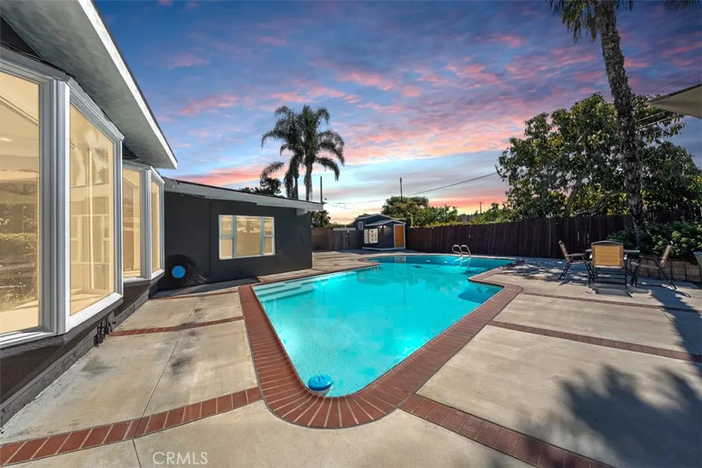 17922 Romelle, Santa Ana, California 92705 home-pic-51