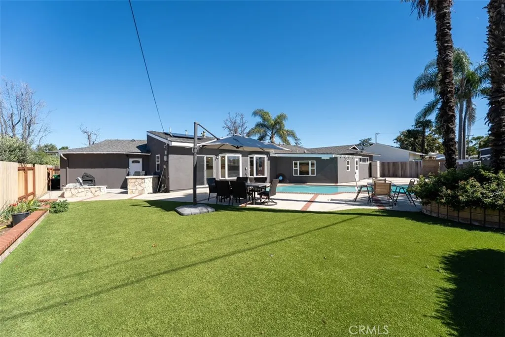 17922 Romelle, Santa Ana, California 92705 home-pic-47