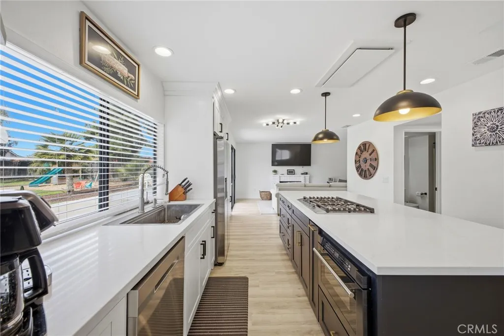 30945 Sawgrass Court, Temecula, California 92592 home-pic-7