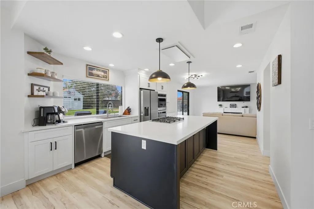 30945 Sawgrass Court, Temecula, California 92592 home-pic-9