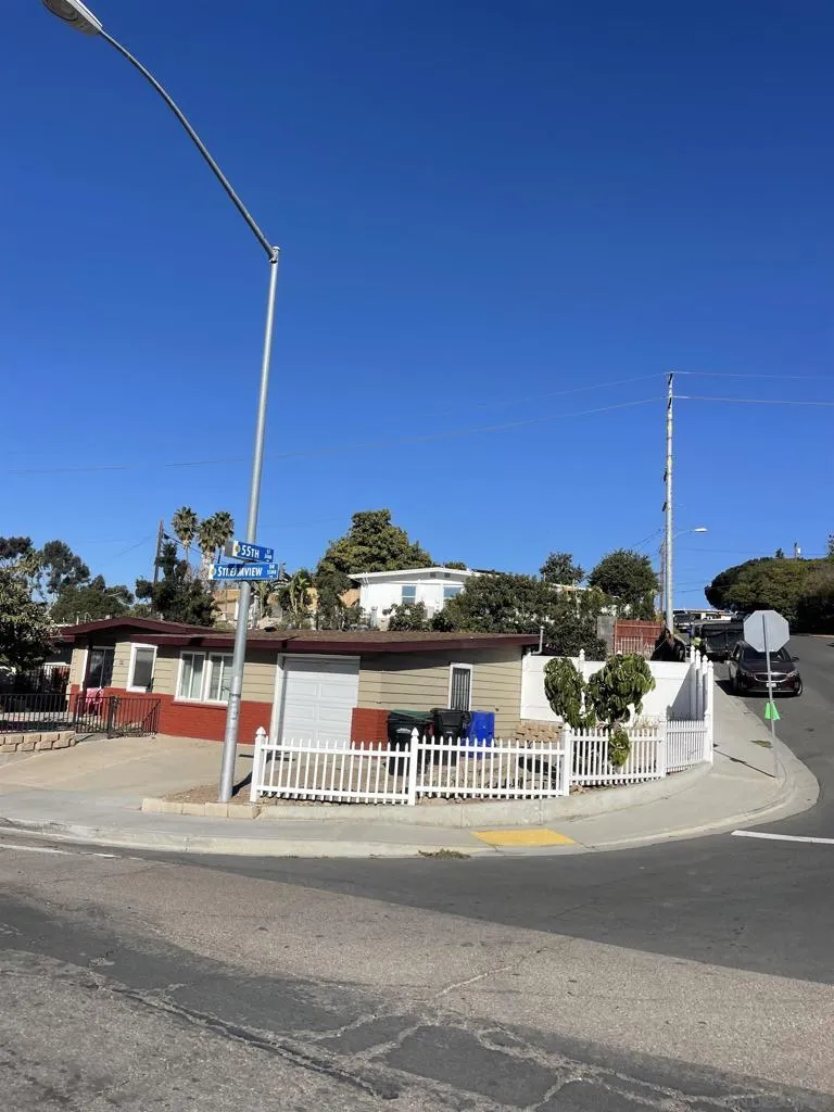 5474 Streamview Dr, San Diego, California 92105 home-pic-1