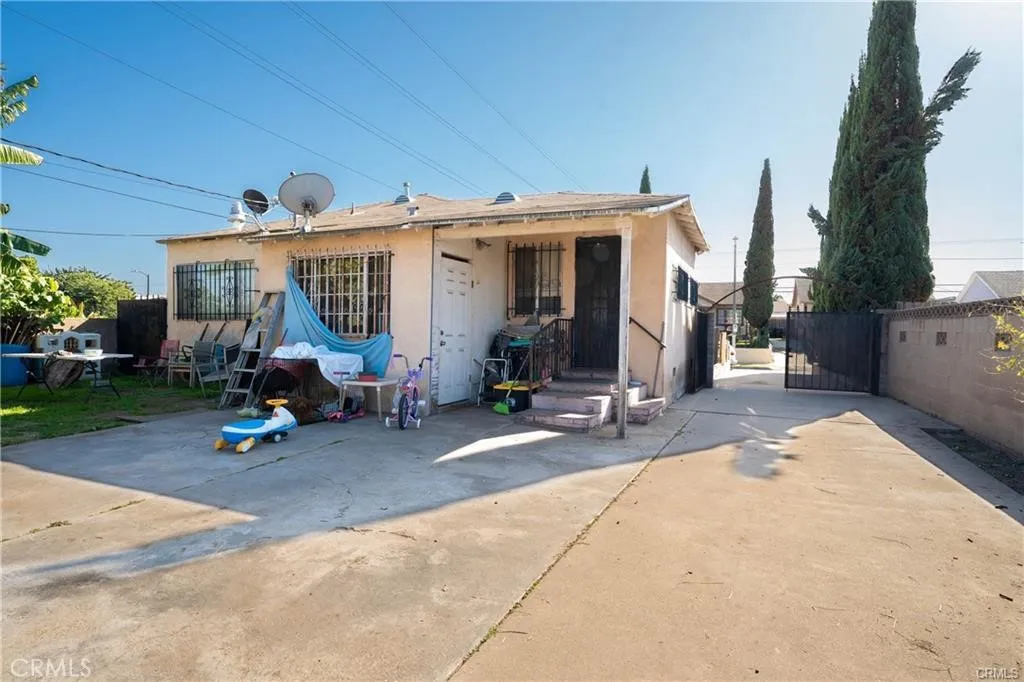 645 E 113th, Los Angeles, California 90059 home-pic-21