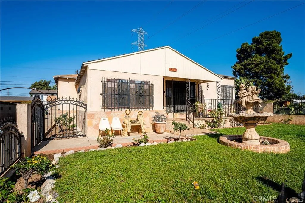 645 E 113th, Los Angeles, California 90059 home-pic-2