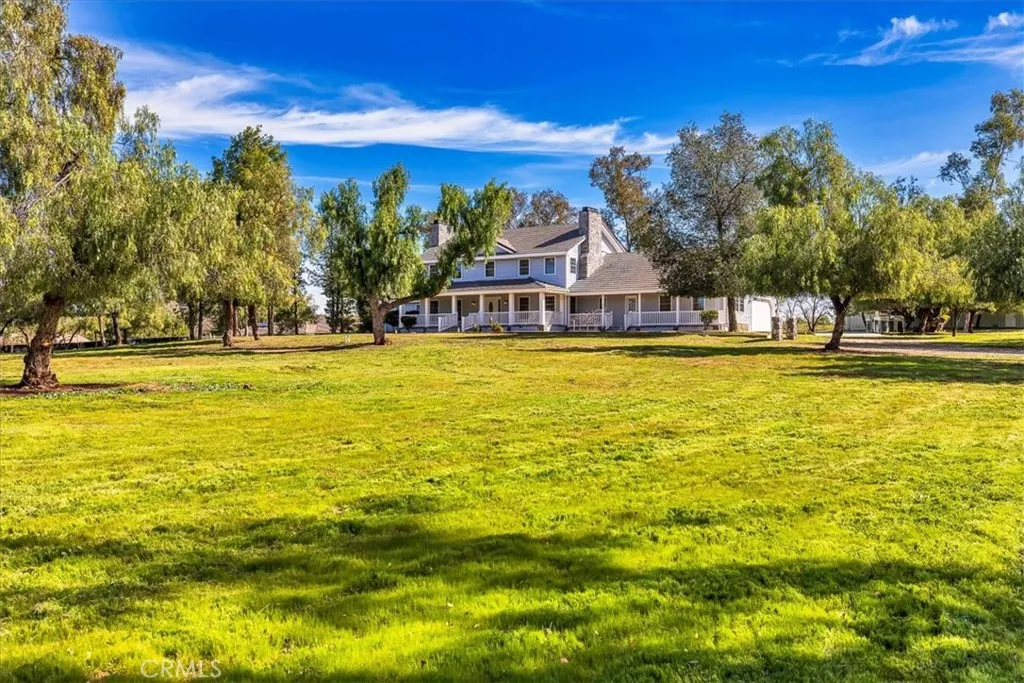 23100 Rolling Meadows Drive, Perris, California 92570 home-pic-1