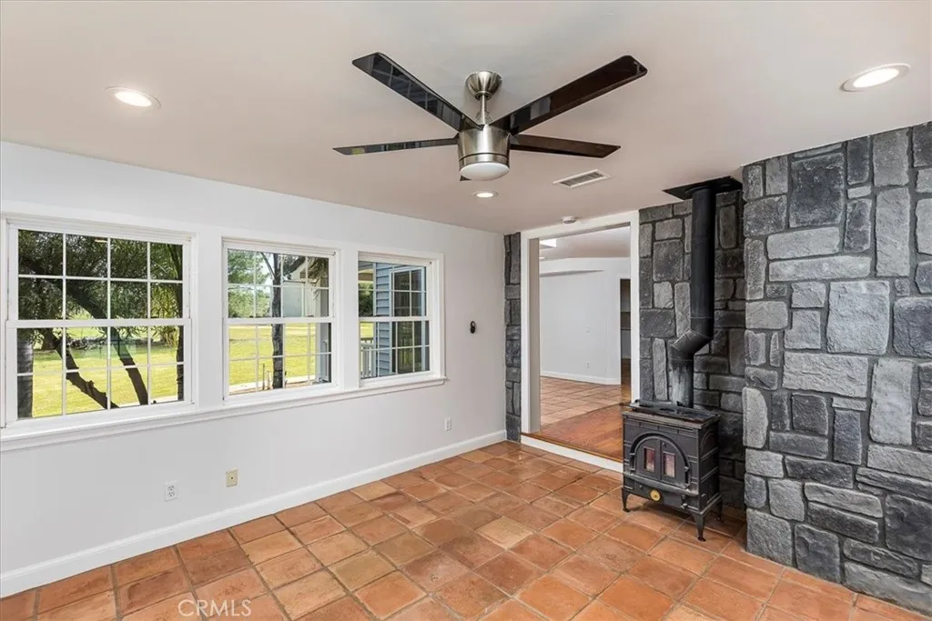 23100 Rolling Meadows Drive, Perris, California 92570 home-pic-18
