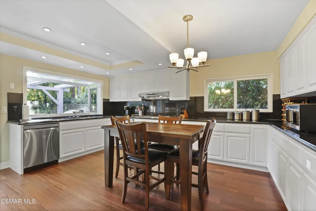 1633 Aspenwall Road, Lake Sherwood, California 91361 home-pic-10