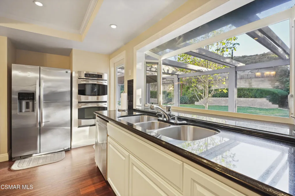 1633 Aspenwall Road, Lake Sherwood, California 91361 home-pic-12