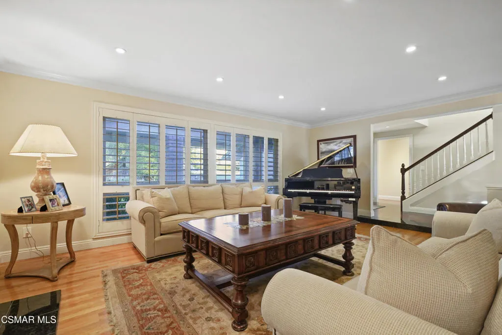 1633 Aspenwall Road, Lake Sherwood, California 91361 home-pic-7