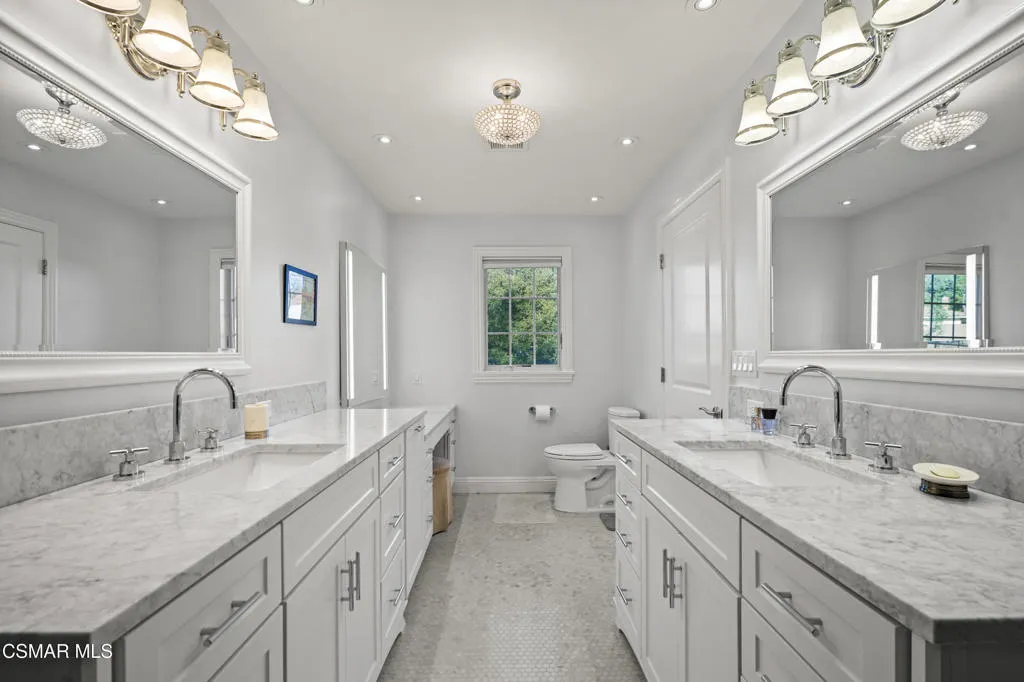 1633 Aspenwall Road, Lake Sherwood, California 91361 home-pic-25