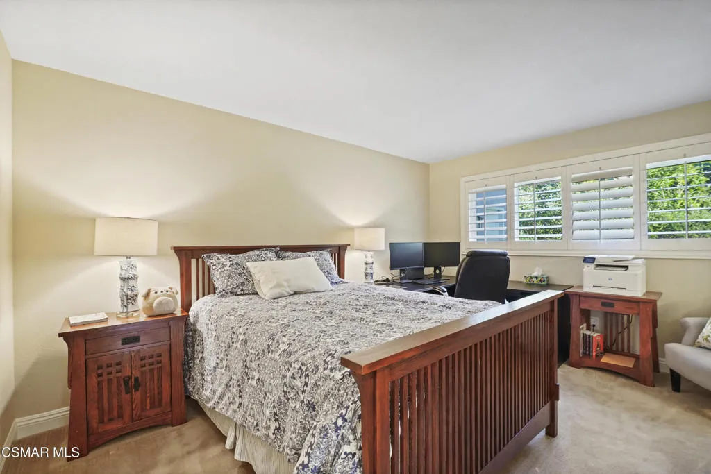 1633 Aspenwall Road, Lake Sherwood, California 91361 home-pic-16