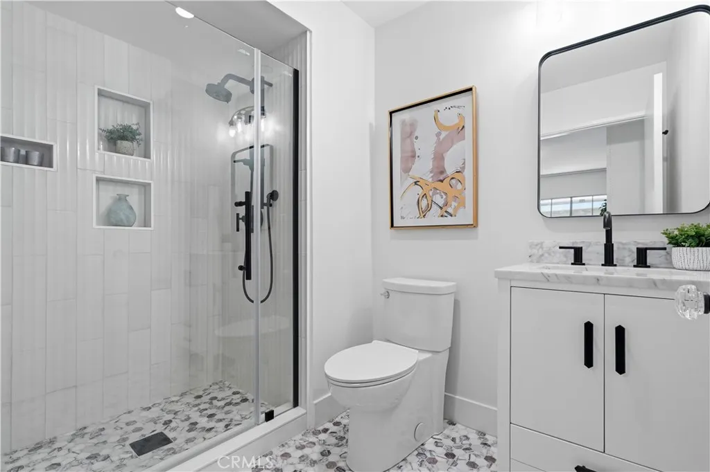 2364 Duane Street 5, Los Angeles, California 90039 home-pic-13