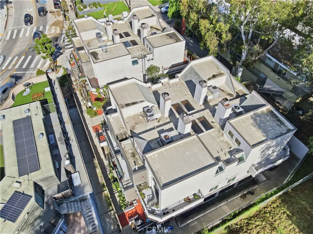 2364 Duane Street 5, Los Angeles, California 90039 home-pic-21