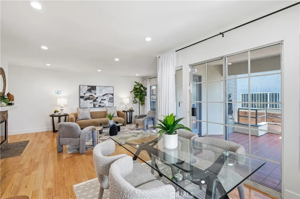 2364 Duane Street 5, Los Angeles, California 90039 home-pic-2