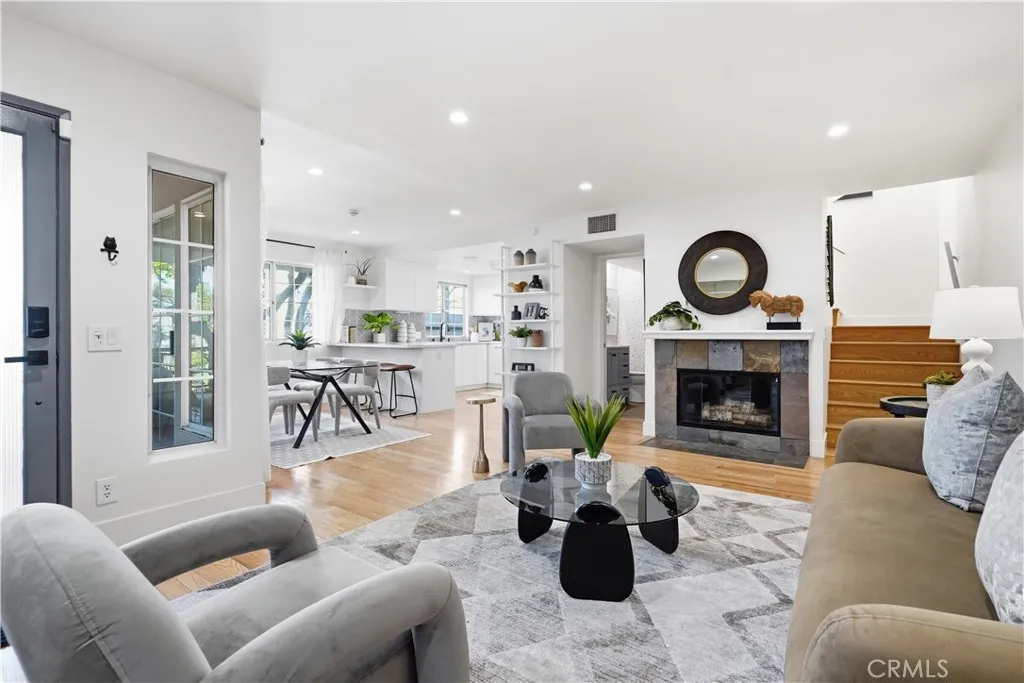 2364 Duane Street 5, Los Angeles, California 90039 home-pic-1