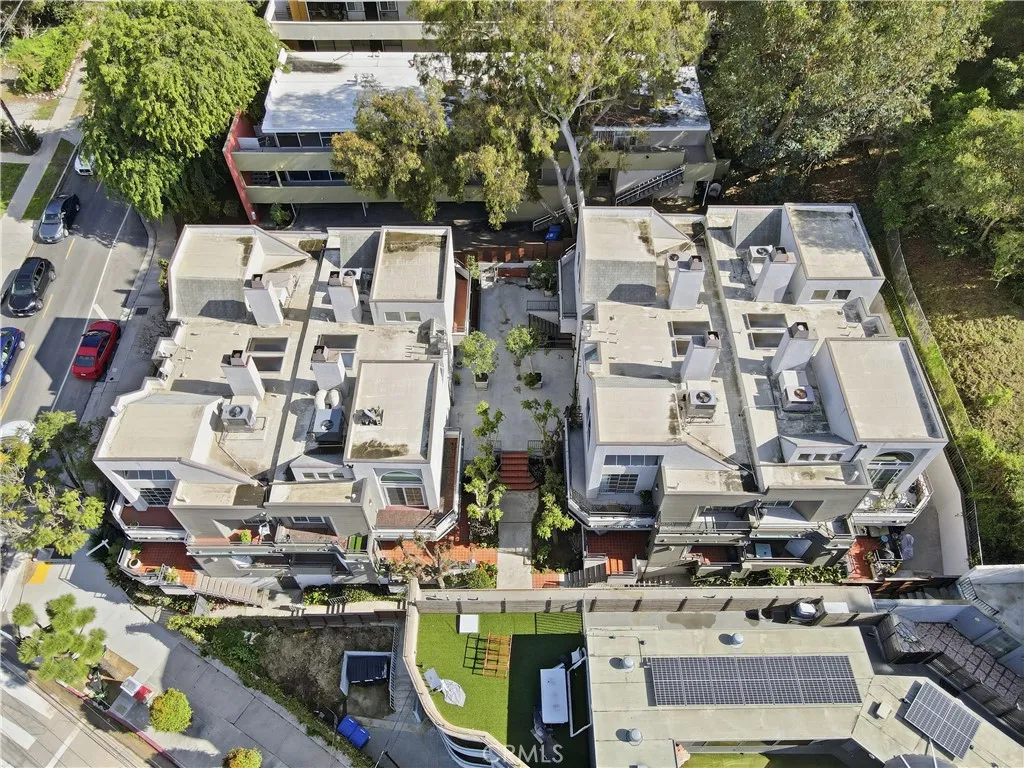 2364 Duane Street 5, Los Angeles, California 90039 home-pic-25