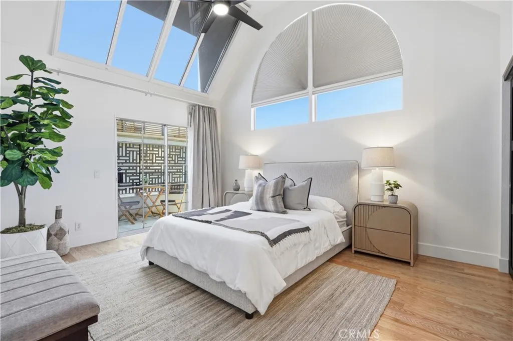 2364 Duane Street 5, Los Angeles, California 90039 home-pic-10
