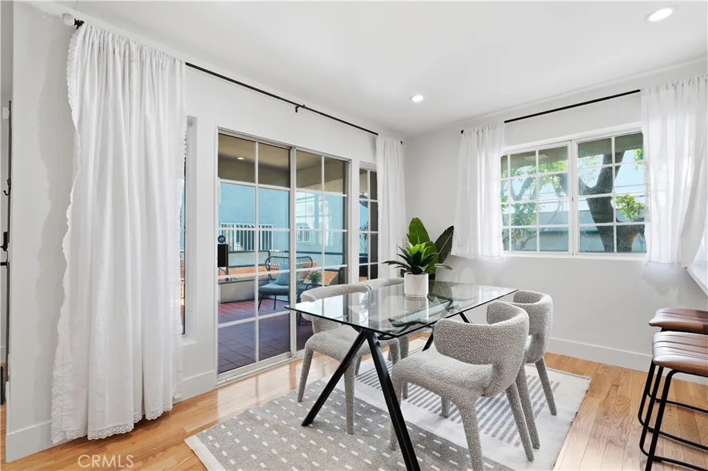2364 Duane Street 5, Los Angeles, California 90039 home-pic-3