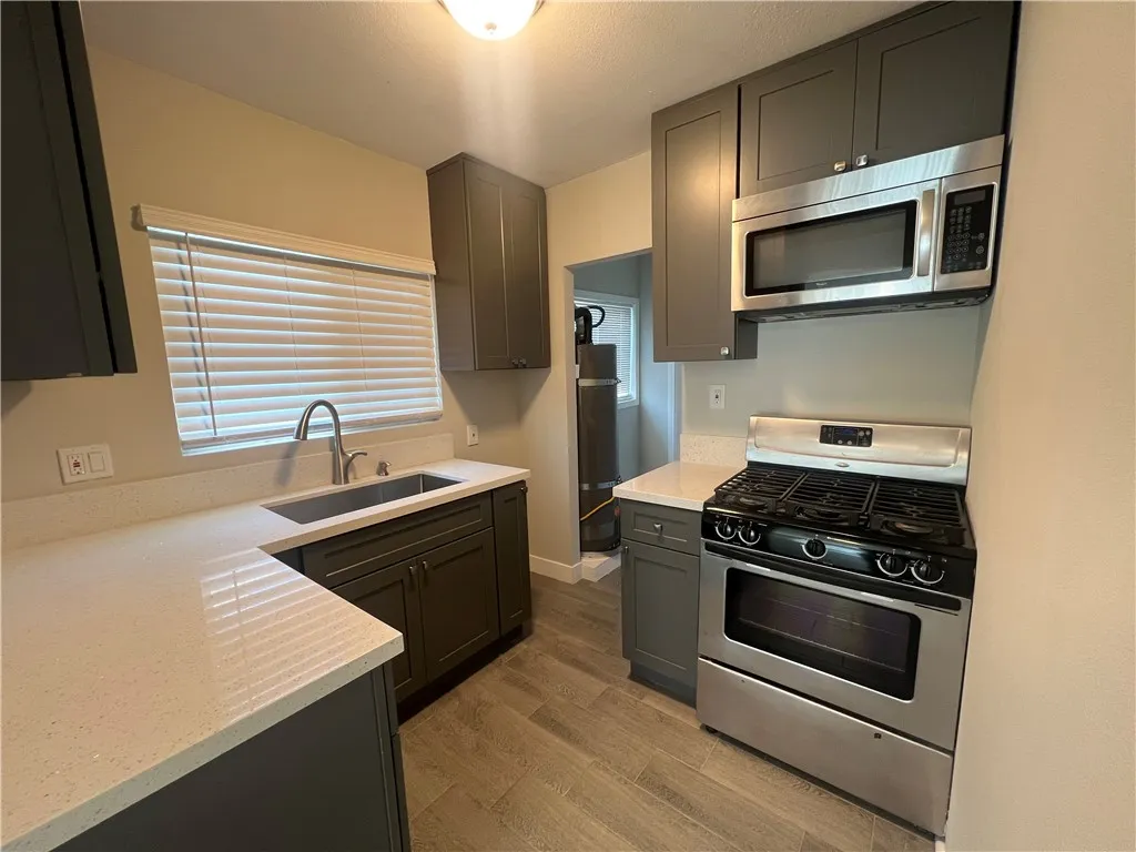 604 S Van Ness Avenue, Santa Ana, California 92701 home-pic-21