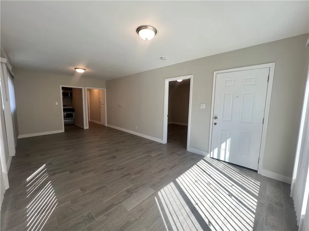 604 S Van Ness Avenue, Santa Ana, California 92701 home-pic-25