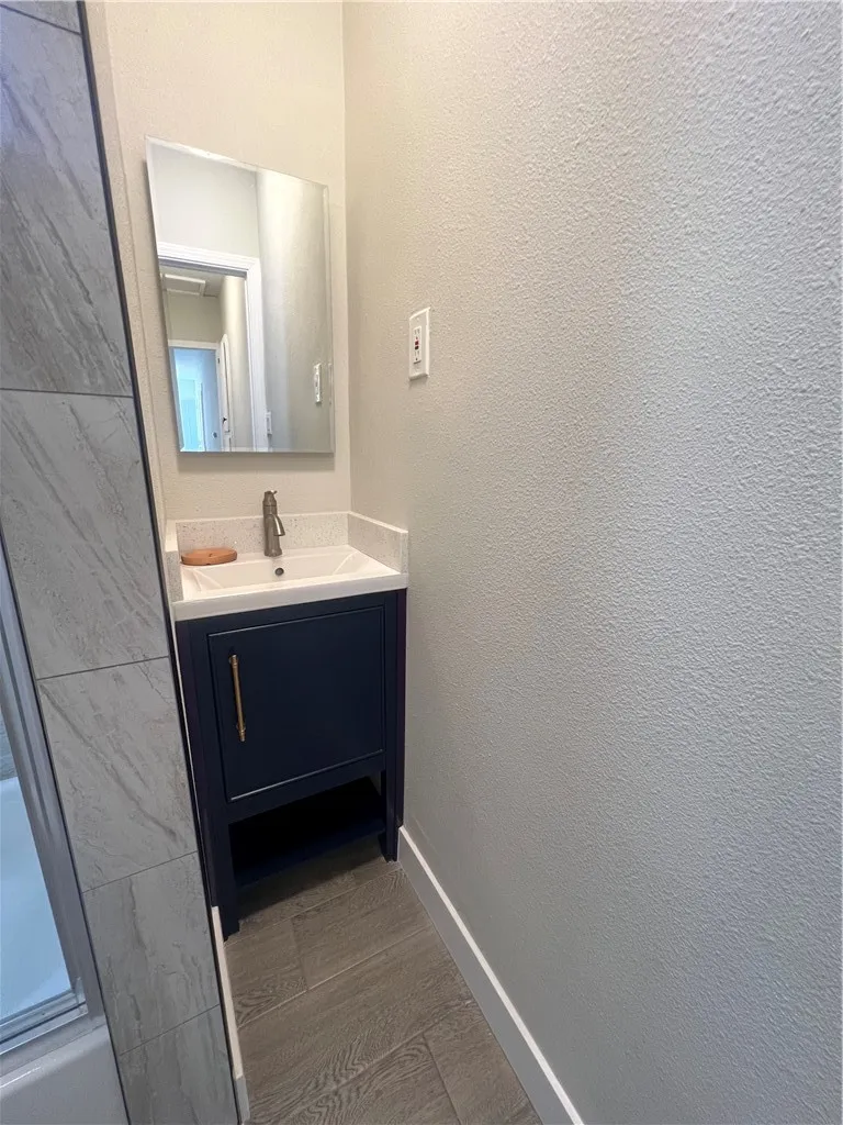 604 S Van Ness Avenue, Santa Ana, California 92701 home-pic-15