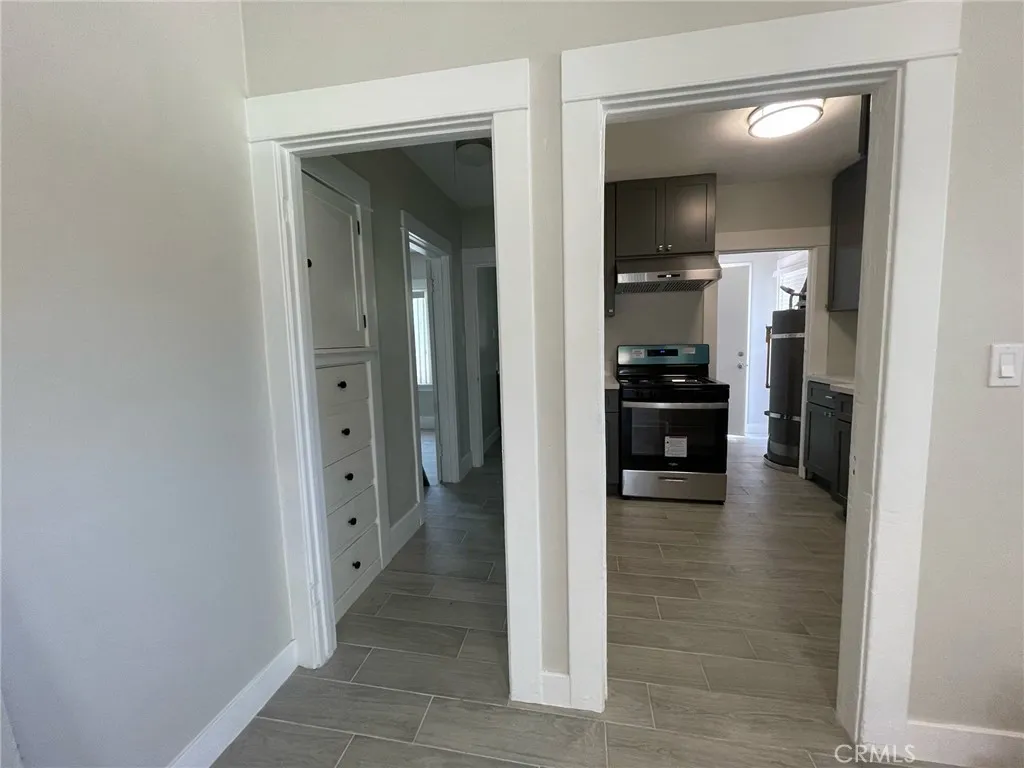 604 S Van Ness Avenue, Santa Ana, California 92701 home-pic-6