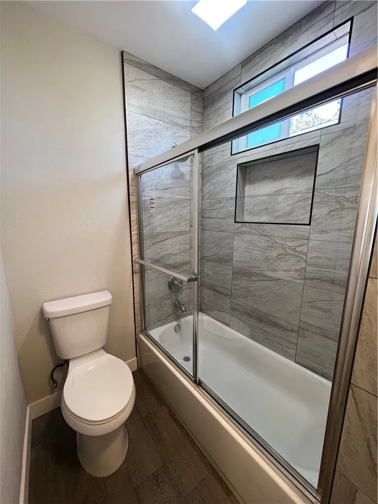 604 S Van Ness Avenue, Santa Ana, California 92701 home-pic-14