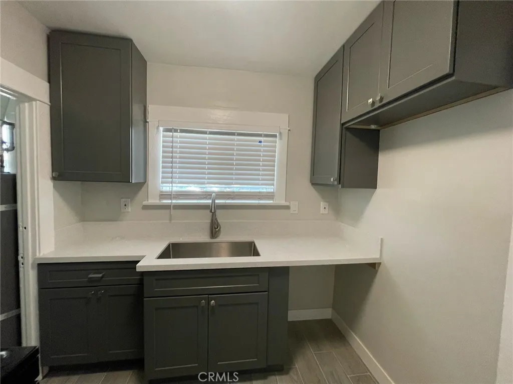 604 S Van Ness Avenue, Santa Ana, California 92701 home-pic-7